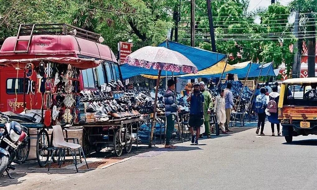 सिविक सेंटर फिर हुआ अराजक, चहुँओर अतिक्रमण, चाहे जब लग जाता है जाम सिविक सेंटर फिर हुआ अराजक, चहुँओर अतिक्रमण, चाहे जब लग जाता है जाम