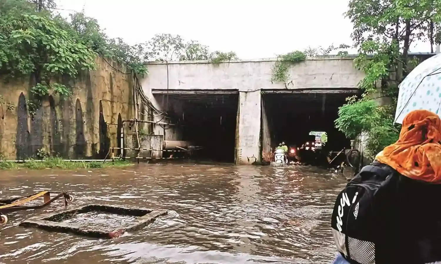 शहर के एकमात्र अंडरग्राउंड मार्ग की अनदेखी, नागरिकों में रोष