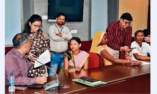 जनसुनवाई कलेक्ट्रेट में पहुँचीं दर्जनों शिकायतें