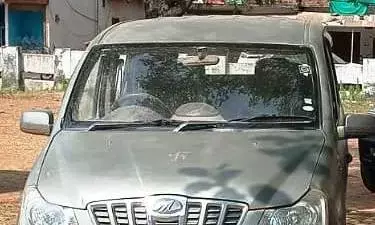 जीप में रखकर ले जाई जा रही आठ पेटी शराब जप्त