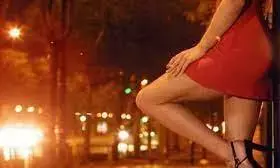 रमाबाई आंबेडकर वार्ड में चल रहे देह व्यापार के अड्डे पर छापा