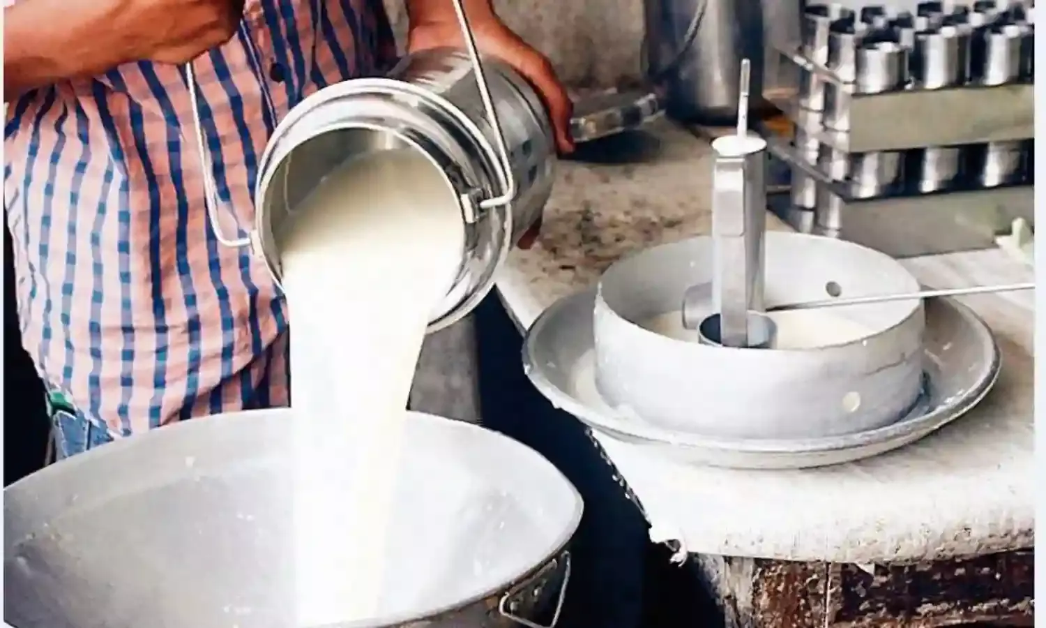 सावधान! आपका बच्चा भी तो नहीं पी रहा हाइड्रोजन पेरॉक्साइड मिला दूध