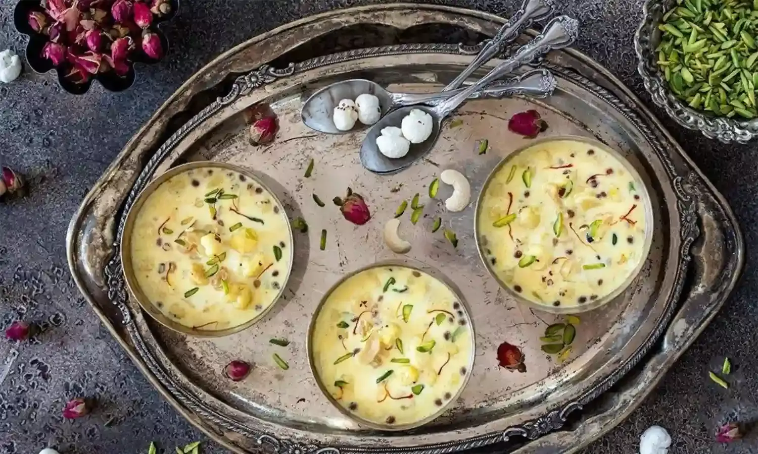 इस नवरात्रि माता रानी को करना है खुश तो लगाएं मखाने की खीर का भोग, इस आसान रेसिपी से