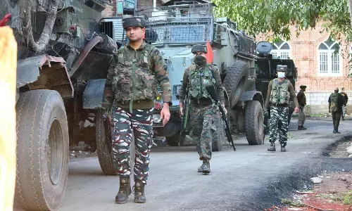 कश्मीर मुठभेड़ में मारे गए दोनों आतंकवादियों की पहचान की गई