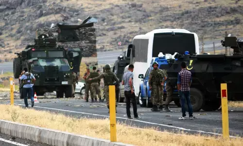 तुर्की सेना का इराक में पीकेके के खिलाफ तीसरा हवाई अभियान तुर्की सेना का इराक में पीकेके के खिलाफ तीसरा हवाई अभियान