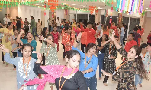 शक्ति की आराधना, भक्ति की अभिव्यक्ति है रास गरबा शक्ति की आराधना, भक्ति की अभिव्यक्ति है रास गरबा