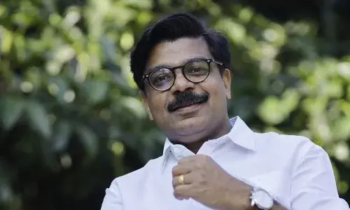 कांग्रेस विधायक कुझालनादेन ने पिनाराई विजयन व बेटी के खिलाफ जांच की मांग करते हुए विजिलेंस से किया संपर्क