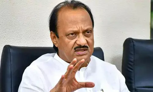 पालकमंत्री के पदों के बंटवारे के बाद फिर एक्टिव मोड में अजित पवार पालकमंत्री के पदों के बंटवारे के बाद फिर एक्टिव मोड में अजित पवार