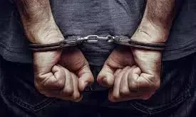 उपमुख्यमंत्री के निजी सचिव के नाम पर फर्जीवाड़ा, आरोपी सांगली से गिरफ्तार उपमुख्यमंत्री के निजी सचिव के नाम पर फर्जीवाड़ा, आरोपी सांगली से गिरफ्तार