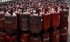 उज्ज्वला योजना के लाभार्थियों को सिलेंडर के लिए 600 रुपये का भुगतान करना होगा : पीएम मोदी उज्ज्वला योजना के लाभार्थियों को सिलेंडर के लिए 600 रुपये का भुगतान करना होगा : पीएम मोदी