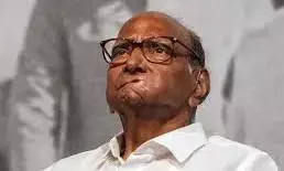 चुनाव आयोग में सोमवार को फिर होगी सुनवाई, शरद पवार रहे उपस्थित