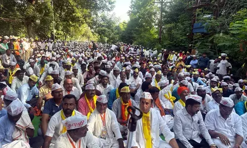 गड़चिरोली के महामोर्चा में उमड़ा कुनबी समाज का सैलाब गड़चिरोली के महामोर्चा में उमड़ा कुनबी समाज का सैलाब