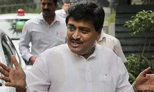 नांदेड के अस्पतालों में सुधार के लिए सीएम शिंदे से की थी बात- अशोक चव्हाण नांदेड के अस्पतालों में सुधार के लिए सीएम शिंदे से की थी बात- अशोक चव्हाण