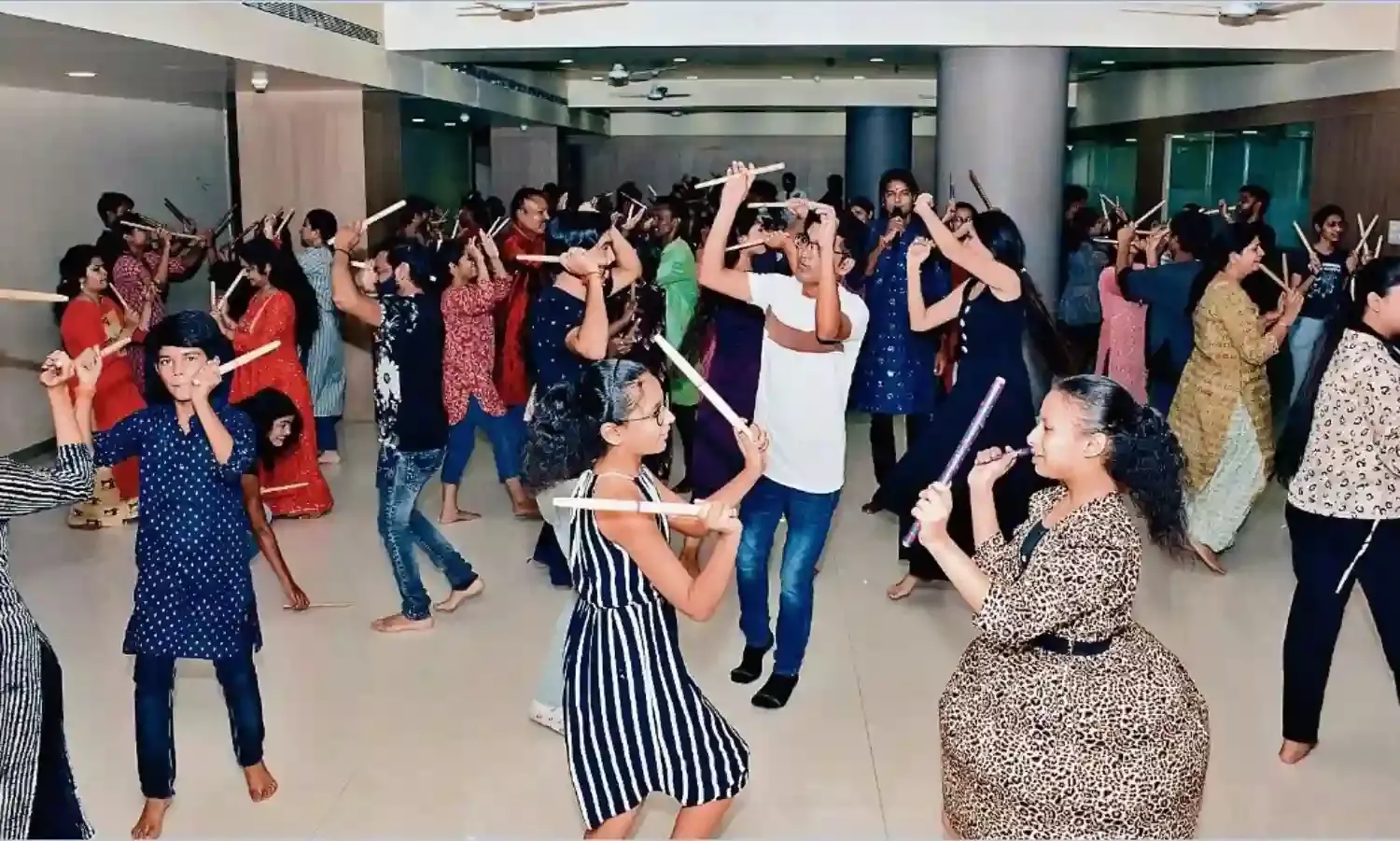दैनिक भास्कर गरबा वर्कशाॅप, आज से आरती और घूमर की प्रैक्टिस होगी शुुरू