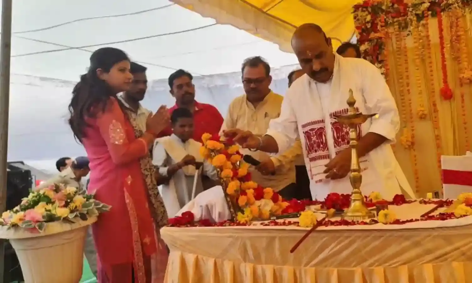 सीआरसी भवन शिलान्यास कार्यक्रम में शामिल हुए विवेकानंद महाविद्यालय के छात्र