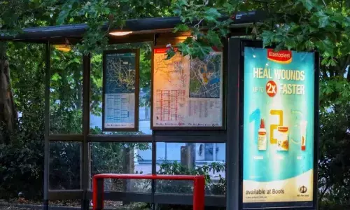 पैसे या गहने नहीं चोरों ने गायब कर दिया पूरा का पूरा बस स्टैंड, अजीबो-गरीब चोरी से हैरत में पड़े लोग