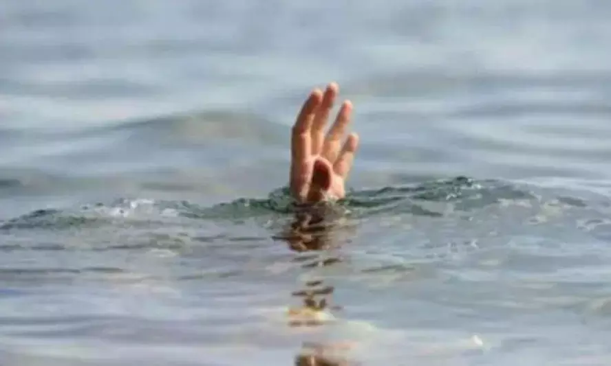 भीमा नदी में तैरने गए तीन बच्चे डूबे