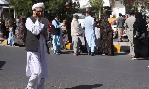 अफगानिस्तान में भूकंप से 120 लोगों की मौत, लगभग 1,000 घायल अफगानिस्तान में भूकंप से 120 लोगों की मौत, लगभग 1,000 घायल