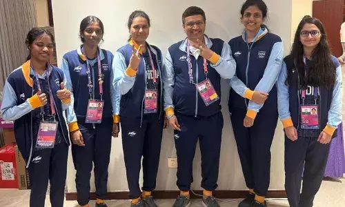 भारत ने पुरुष और महिला टीम शतरंज में रजत पदक जीते भारत ने पुरुष और महिला टीम शतरंज में रजत पदक जीते