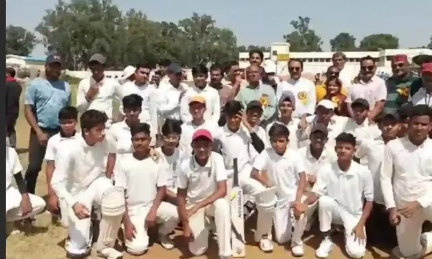समारोह पूर्वक शालेय खेल प्रतियोगिता का हुआ शुभारंभ