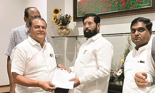 ठेकेदारी पद्धति से कर्मचारियों की नियुक्ति करनेवाला शासन निर्णय तत्काल रद्द करने की मांग