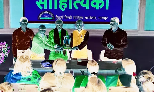 साहित्य ही भारत की आत्मा है : पाठक