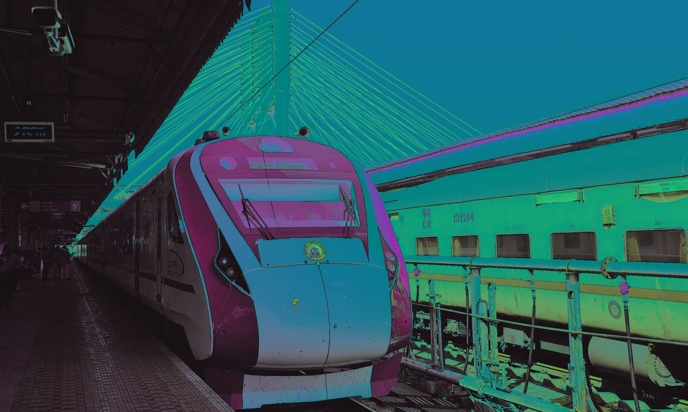 इंदौर से नागपुर पहुंची वंदे भारत ट्रेन,यात्रियों का फूलों से स्वागत