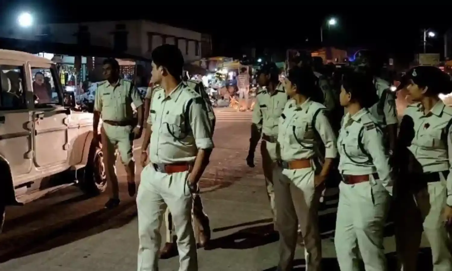 आचार संहिता लगते ही पवई पुलिस ने निकाला फ्लैग मार्च