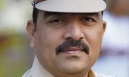 रेत माफिया का गुंडाराज: पुलिस अधीक्षक के दस्ते को जान से मारने की कोशिश रेत माफिया का गुंडाराज: पुलिस अधीक्षक के दस्ते को जान से मारने की कोशिश