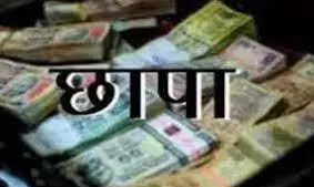 राॅयल लाॅज पर छापा , संचालक सहित 2 गिरफ्तार