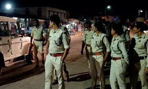 आचार संहिता लगते ही पवई पुलिस ने निकाला फ्लैग मार्च