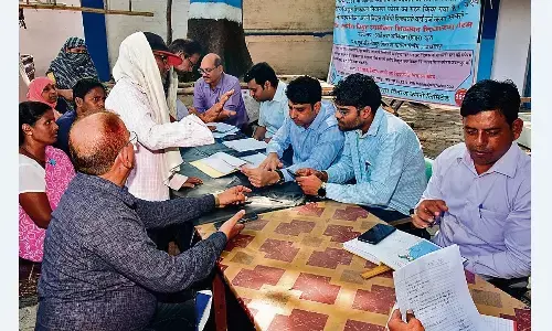 आचार संहिता उल्लंघन की शिकायत, शिविर में हंगामा