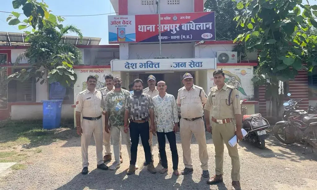 2.44 लाख के नशीले सिरप के साथ 3 गिरफ्तार, तस्करी में इस्तेमाल की जा रही 12 लाख की स्कार्पियो जब्त