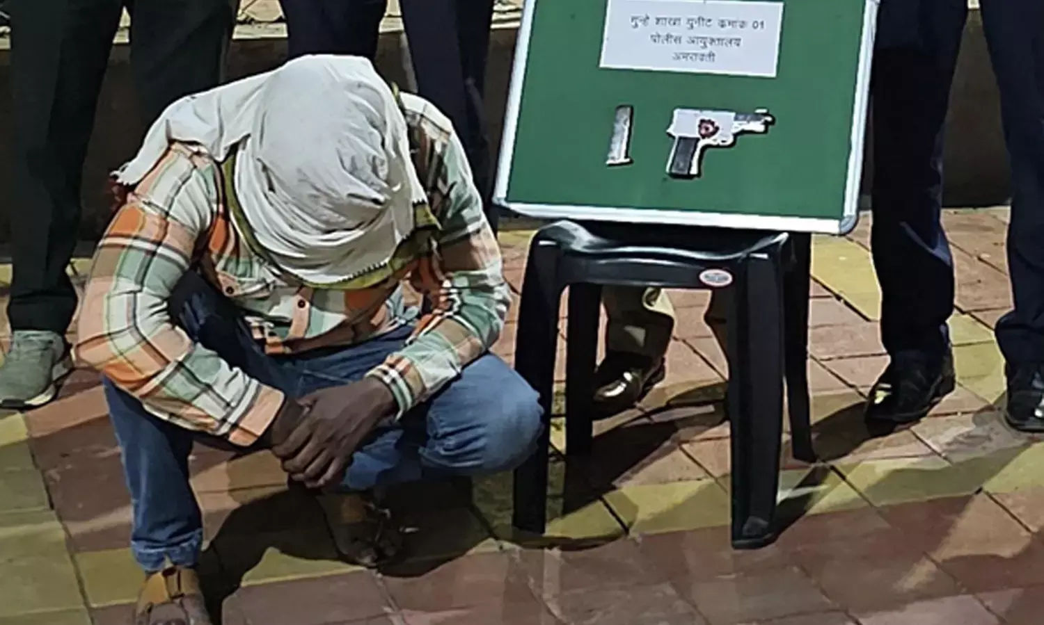 शौक के लिए धारणी के पाचोरी से खरीदी थी दो देसी पिस्तौल