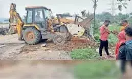 अंबाझरी परिसर में अवैध निर्माण, सरकार को नोटिस