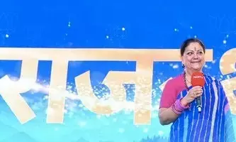 भाजपा की पहली सूची में वफादारों को दरकिनार किए जाने पर भी राजे शांत भाजपा की पहली सूची में वफादारों को दरकिनार किए जाने पर भी राजे शांत