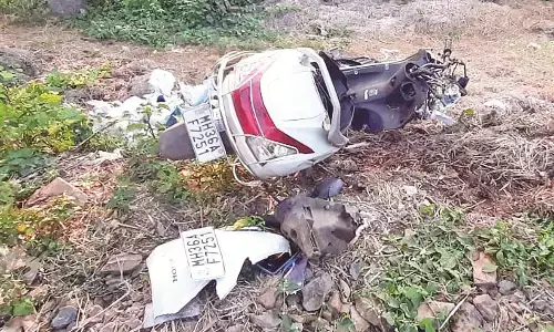 वाहन ने बैंक के लिपिक को उड़ाया वाहन ने बैंक के लिपिक को उड़ाया