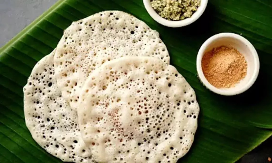 सिर्फ 5 मिनट में बनाएं सॉफ्ट जालीदार अप्पम, इस आसान रेसिपी से