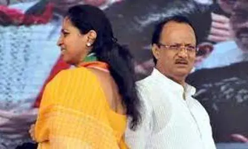 शरद पवार को दोनों बार अंधेरे में रखकर अजित पवार ने सरकार बनाई- सुप्रिया सुले शरद पवार को दोनों बार अंधेरे में रखकर अजित पवार ने सरकार बनाई- सुप्रिया सुले