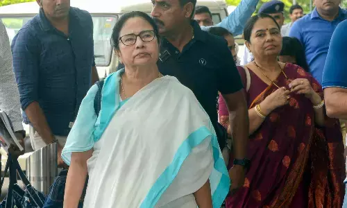 अस्‍वस्‍थ ममता बनर्जी दुर्गा पूजा के दौरान अपने आवास से बाहर नहीं निकलेंगी