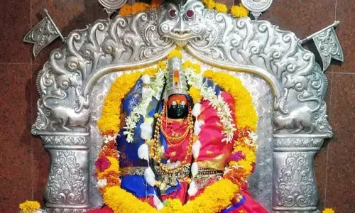 शिरूर कासार की श्री कालिका माता मंदिर में नवरात्रोत्सव की तैयारी पूरी