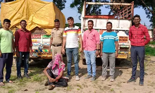 गौवंश तस्करों को पकड़कर 10 लाख का माल किया जब्त