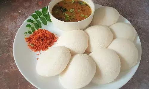 व्रत में सॉफ्ट इडली के साथ बनाए टेस्टी कोकोनट चटनी, यहां जानिए आसान रेसिपी
