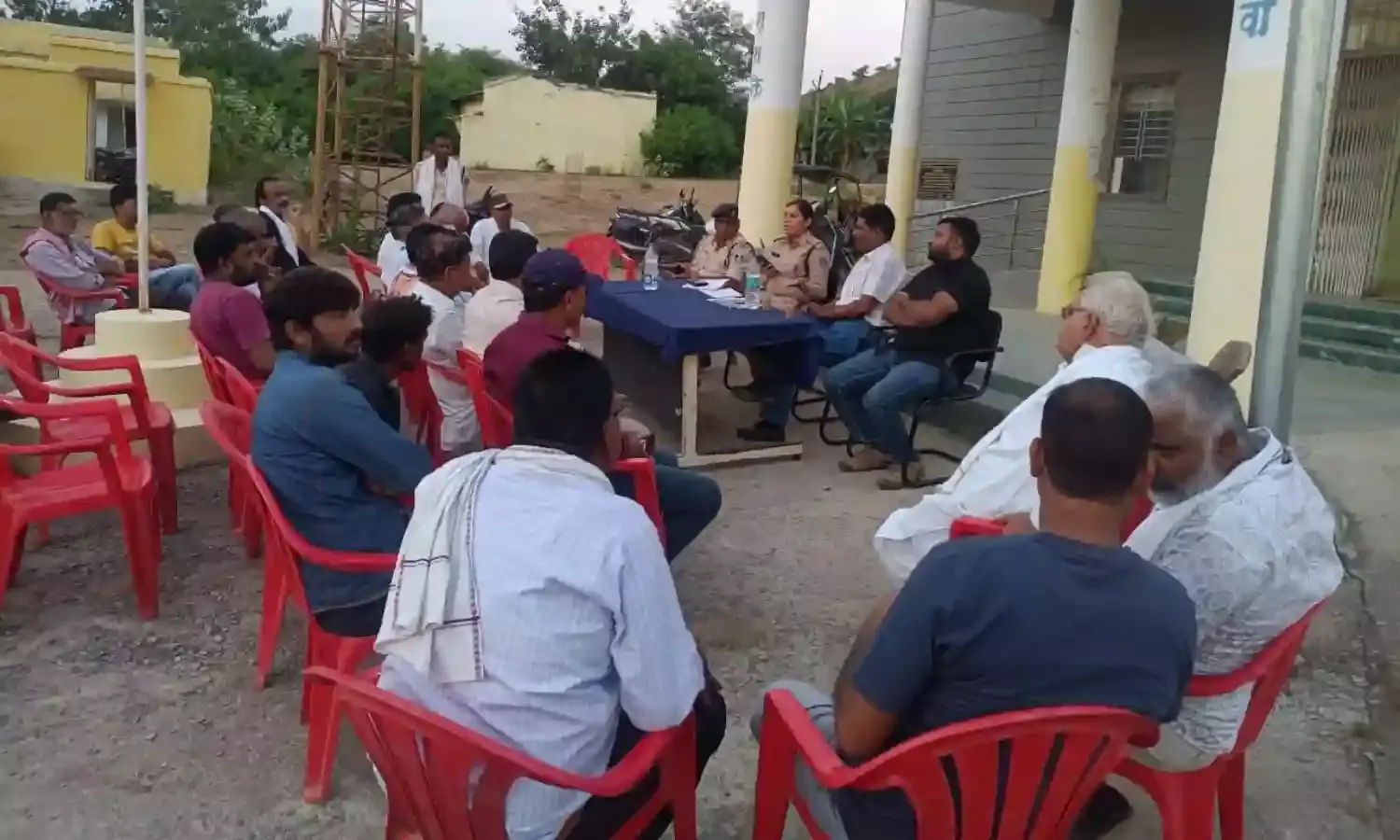 सलेहा थाना में आयोजित हुई शांति समिति की बैठक