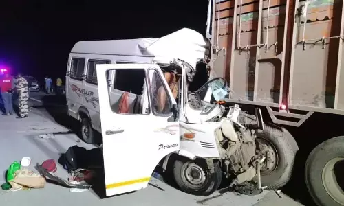 नागपुर-मुंबई समृद्धि महामार्ग पर भीषण हादसा ,12 की मौत, 23 घायल