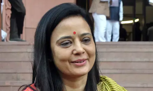 महुआ मोइत्रा ने निजी तस्वीरें ऑनलाइन सामने आने के बाद भाजपा ट्रोलर्स की आलोचना की