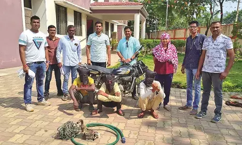 पुलिस का हेलमेट पहनकर चोरी करने वाले छत्तीसगढ़ के आरोपी गिरफ्तार