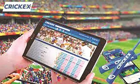 ऑनलाइन सट्‌टा अड्‌डे पर छापा, तीन धराए