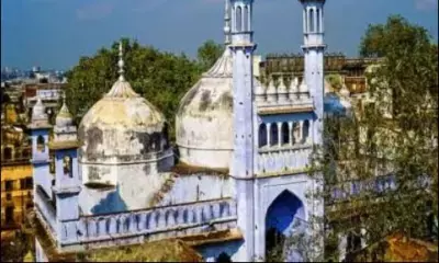 सुप्रीम कोर्ट ने हिंदू उपासकों के मुकदमे की योग्यता को चुनौती देने वाली याचिकाओं पर सुनवाई स्थगित की सुप्रीम कोर्ट ने हिंदू उपासकों के मुकदमे की योग्यता को चुनौती देने वाली याचिकाओं पर सुनवाई स्थगित की