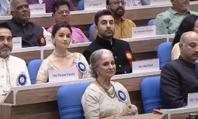 कुलकर्णी को सर्वश्रेष्ठ फिचर फिल्म और महाजन को सर्वश्रेष्ठ निर्देशक का राष्ट्रीय पुरस्कार